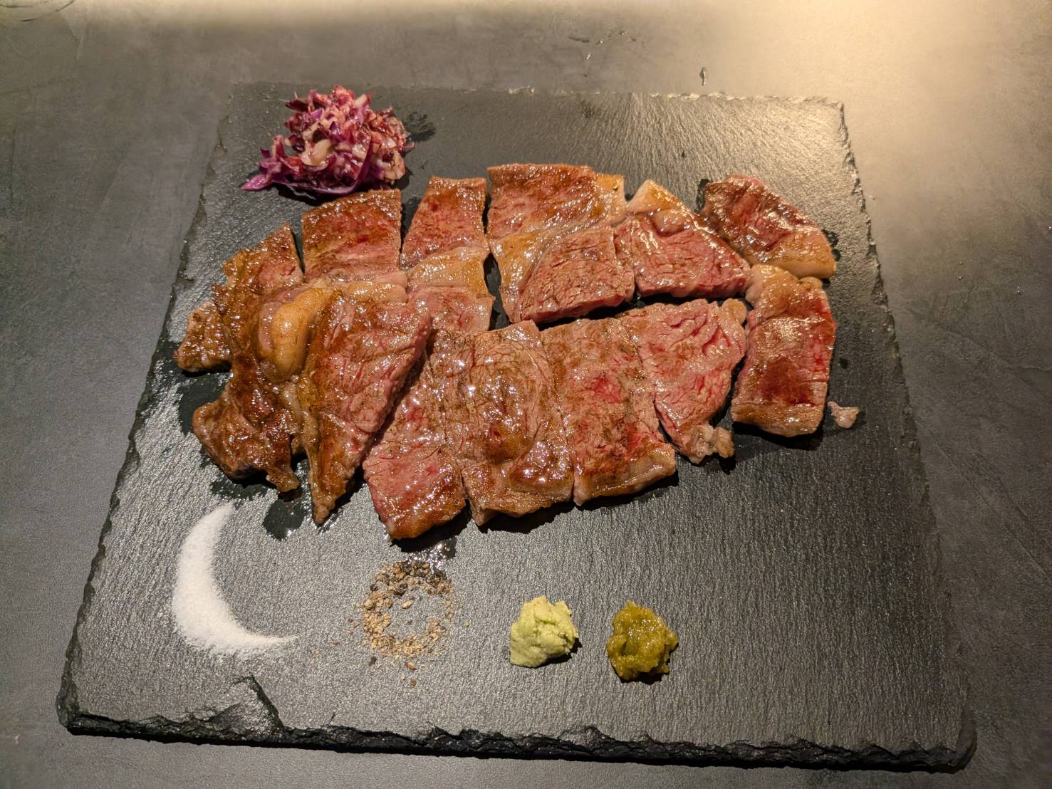 鉄板ステーキ